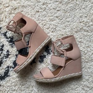 FRYE ‘Roberta Ghillie’ Blush Wedge Sandals, 6M